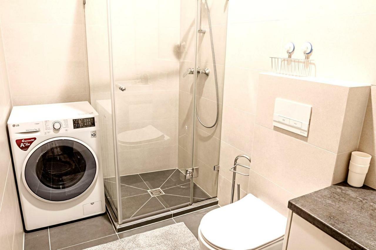 Modern 1Bd Apartment In Old Town By Hostlovers Kaunas Luaran gambar